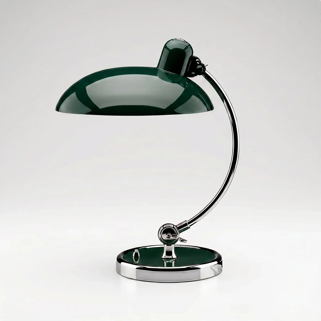 Elegancka lampa biurkowa z regulowanym ramieniem w aranżacji wnętrza