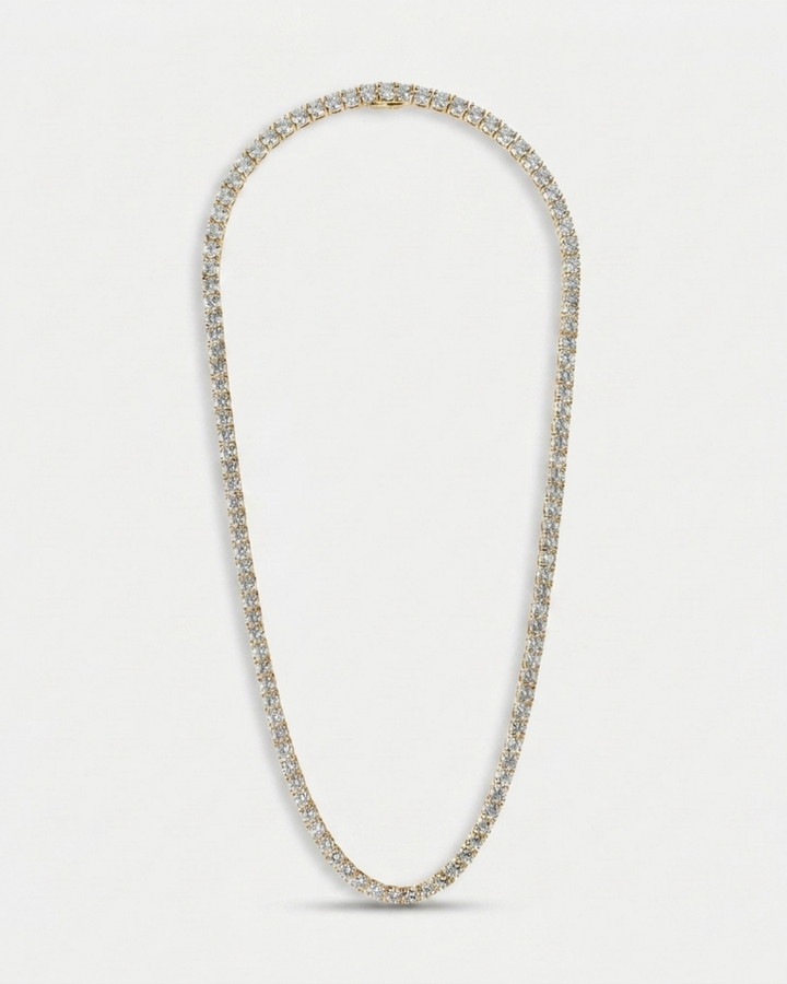 Męski naszyjnik tennis chain 5 mm w pełnym ujęciu