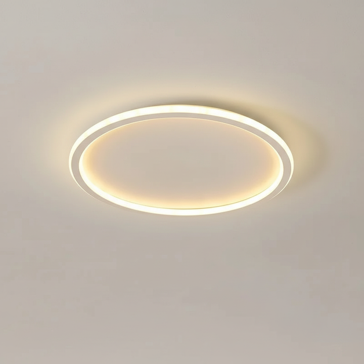 Nowoczesna lampa LED w minimalistycznym korytarzu