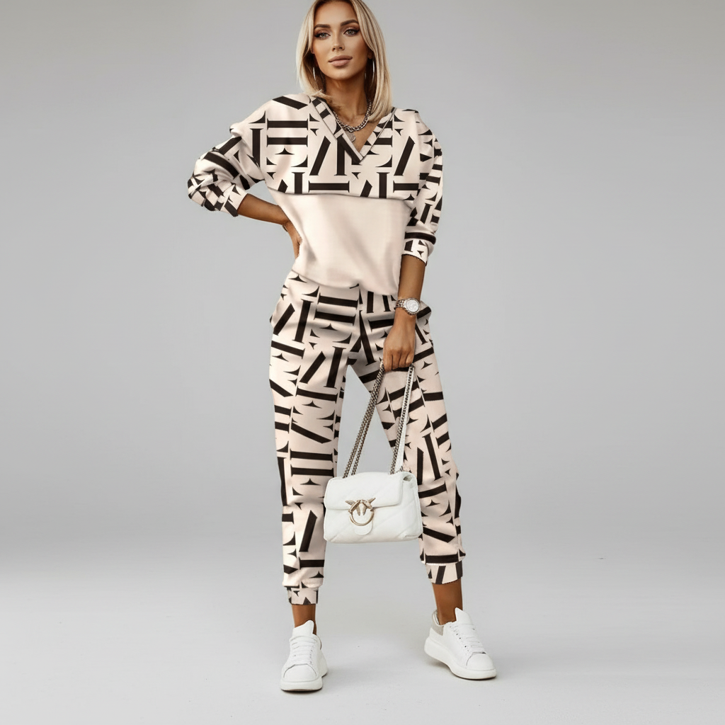 Elegancki dres damski Rachel, zbliżenie na wysokiej jakości materiał loungewear