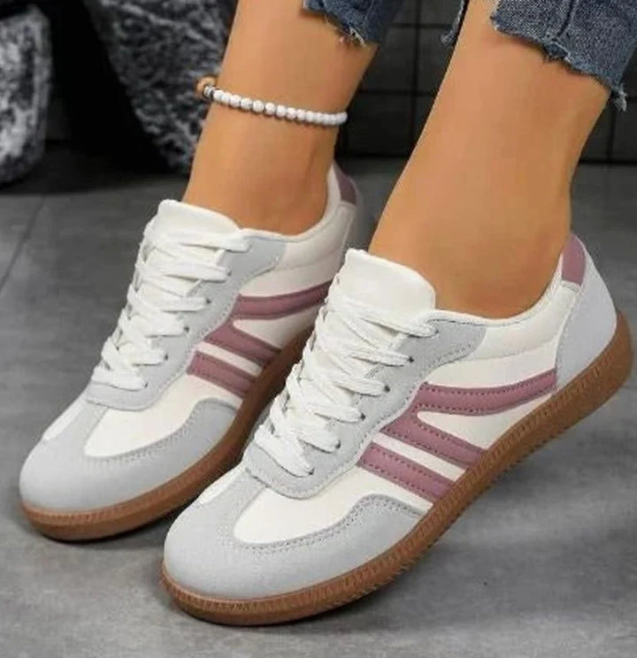 Wygodne sneakersy damskie na co dzień, aranżacja lifestyle'owa
