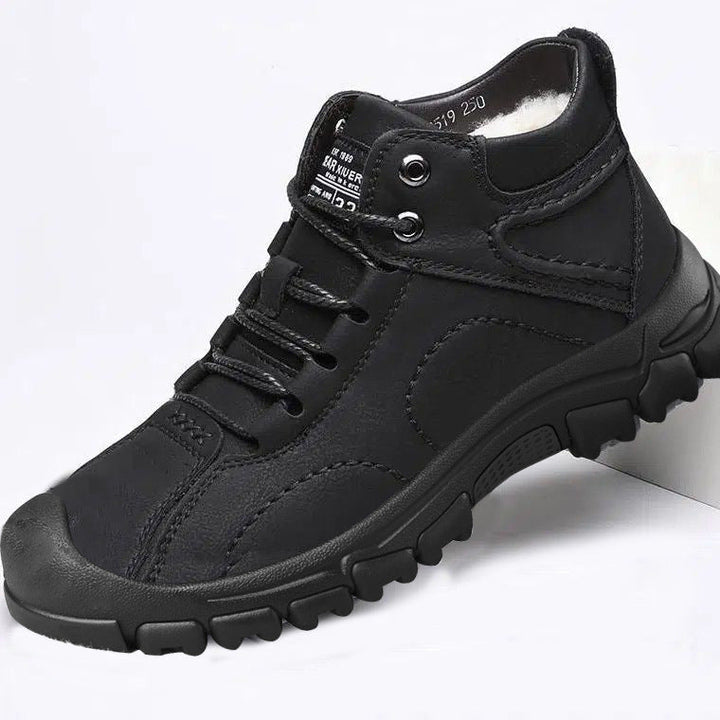 Stylowe męskie buty trekkingowe na zimowe wędrówki, brązowe