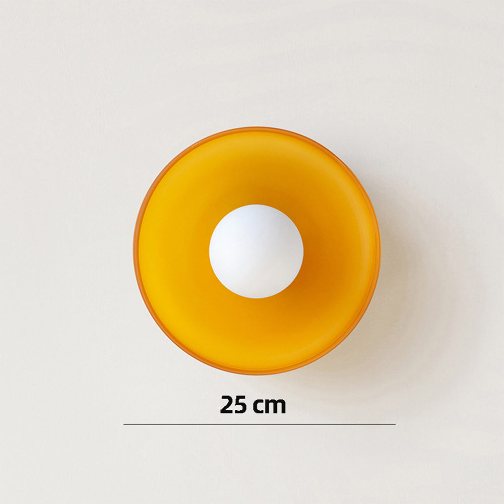 Widok z góry na okrągłą lampę sufitową LED o średnicy 25 cm