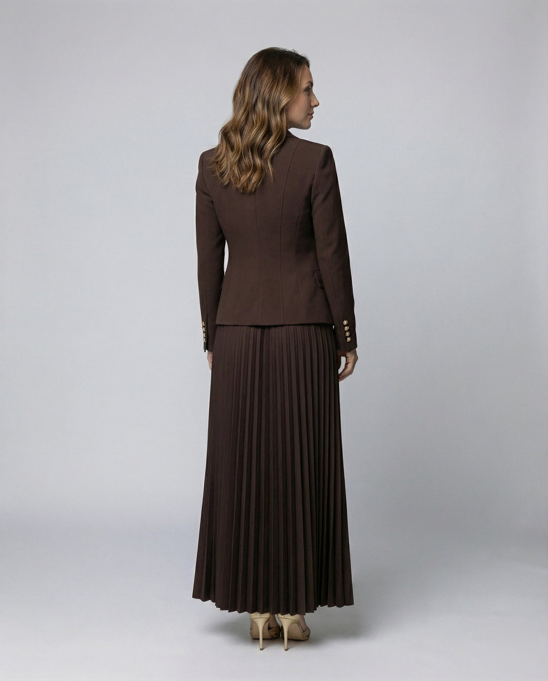 Damski garnitur ze spódnicą maxi w eleganckim stylu