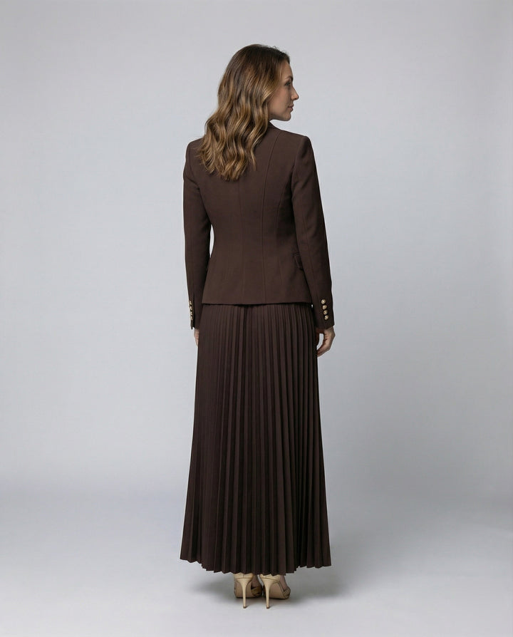 Damski garnitur ze spódnicą maxi w eleganckim stylu