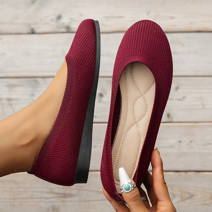 Casualowe buty damskie Carlena, elegancki fason i elastyczna cholewka