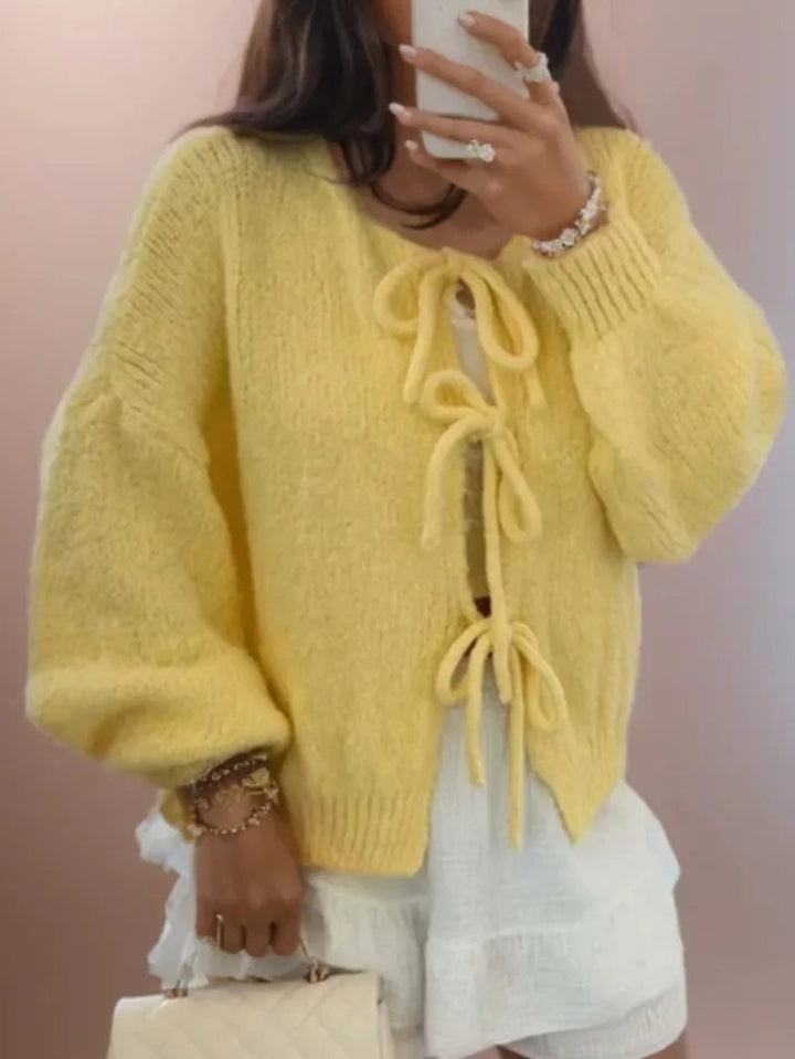 Luźny kardigan damski z szerokimi rękawami, modny sweter boho w stylizacjach codzienna