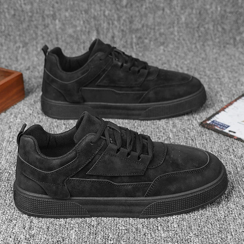 Czarne męskie sneakersy w miejskim stylu, markowe buty sportowe do casualowych stylizacji