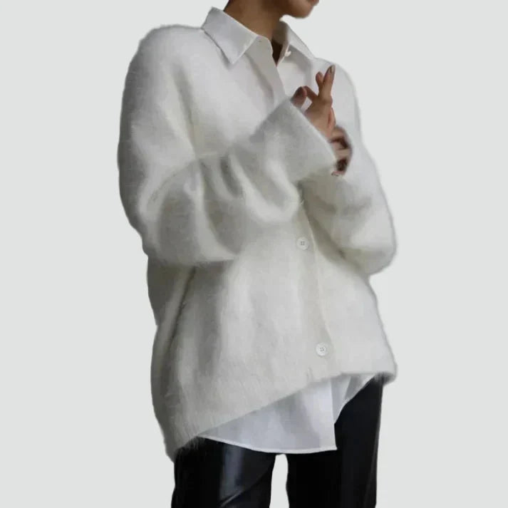 Stylowy kardigan oversize z guzikami, puszysty sweter damski