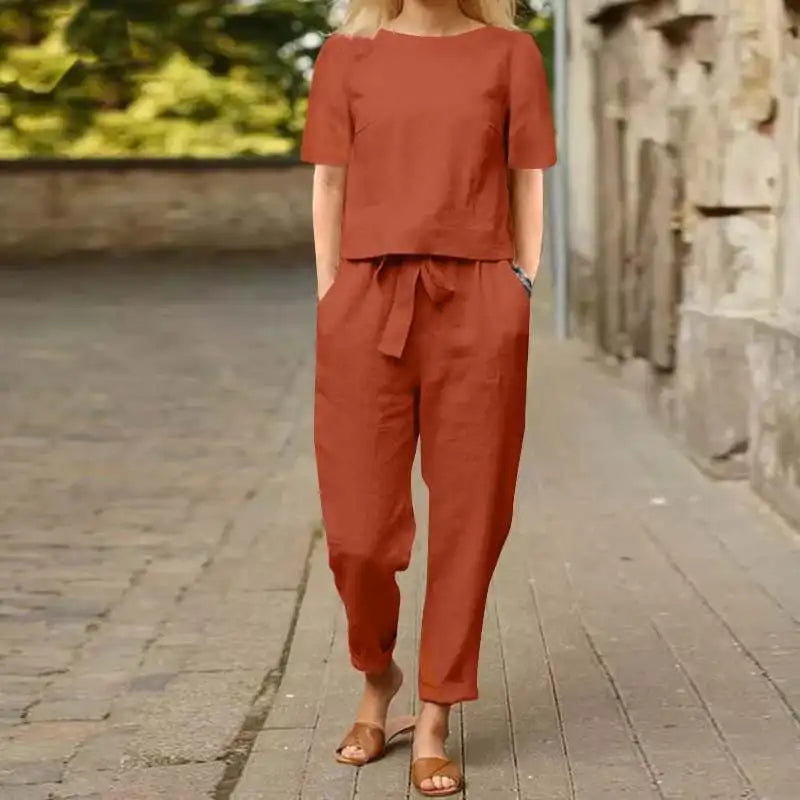Luźny letni komplet damski w kolorze beżowym, styl casual