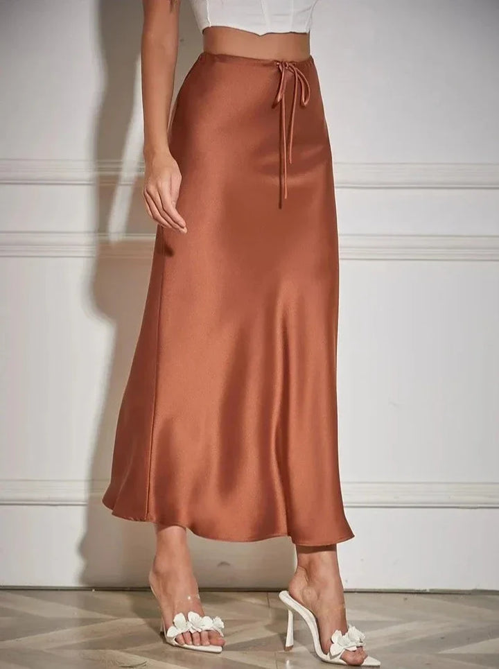 Klasyczna elegancka spódnica maxi w wersji wizytowej