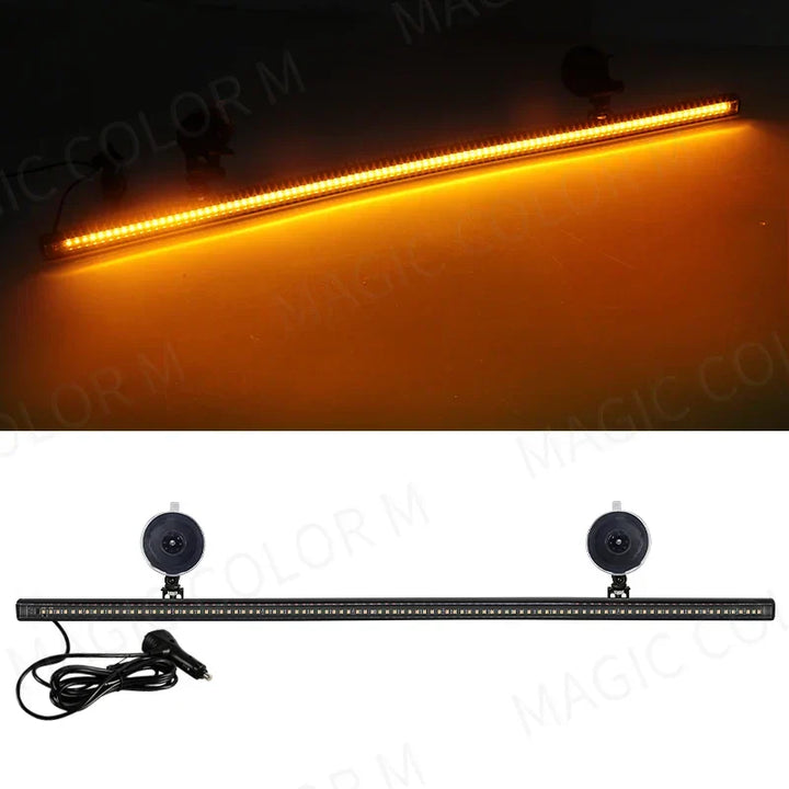 Autentyczna lampa stroboskopowa LED 96 żarówek włączona w nocy