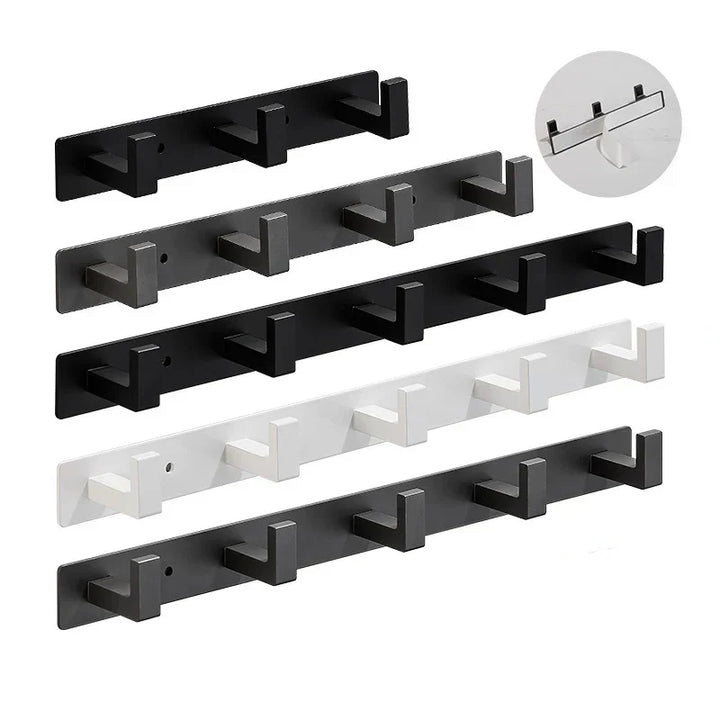 Wieszak ścienny z haczykami prezentujący minimalistyczny i elegancki design