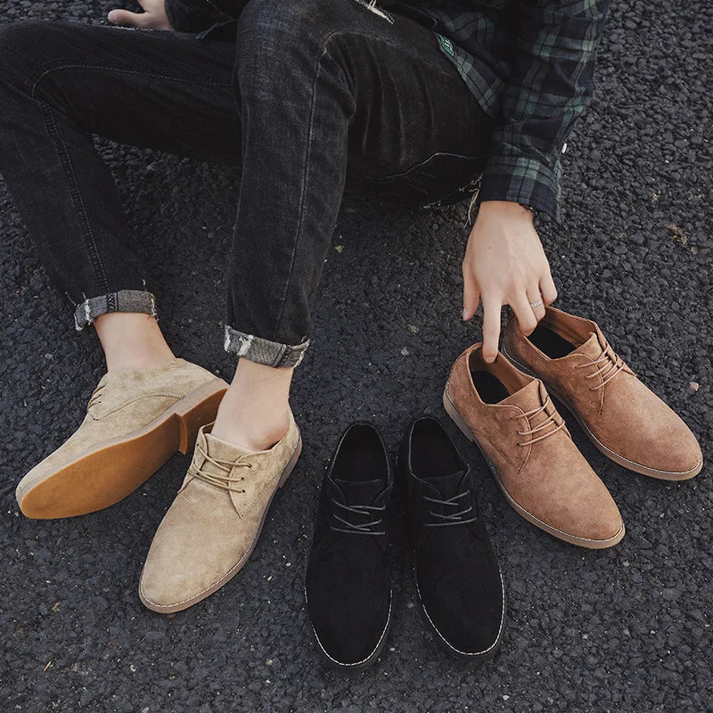 Męskie eleganckie buty oxford w różnych kolorach prezentowane na zewnątrz