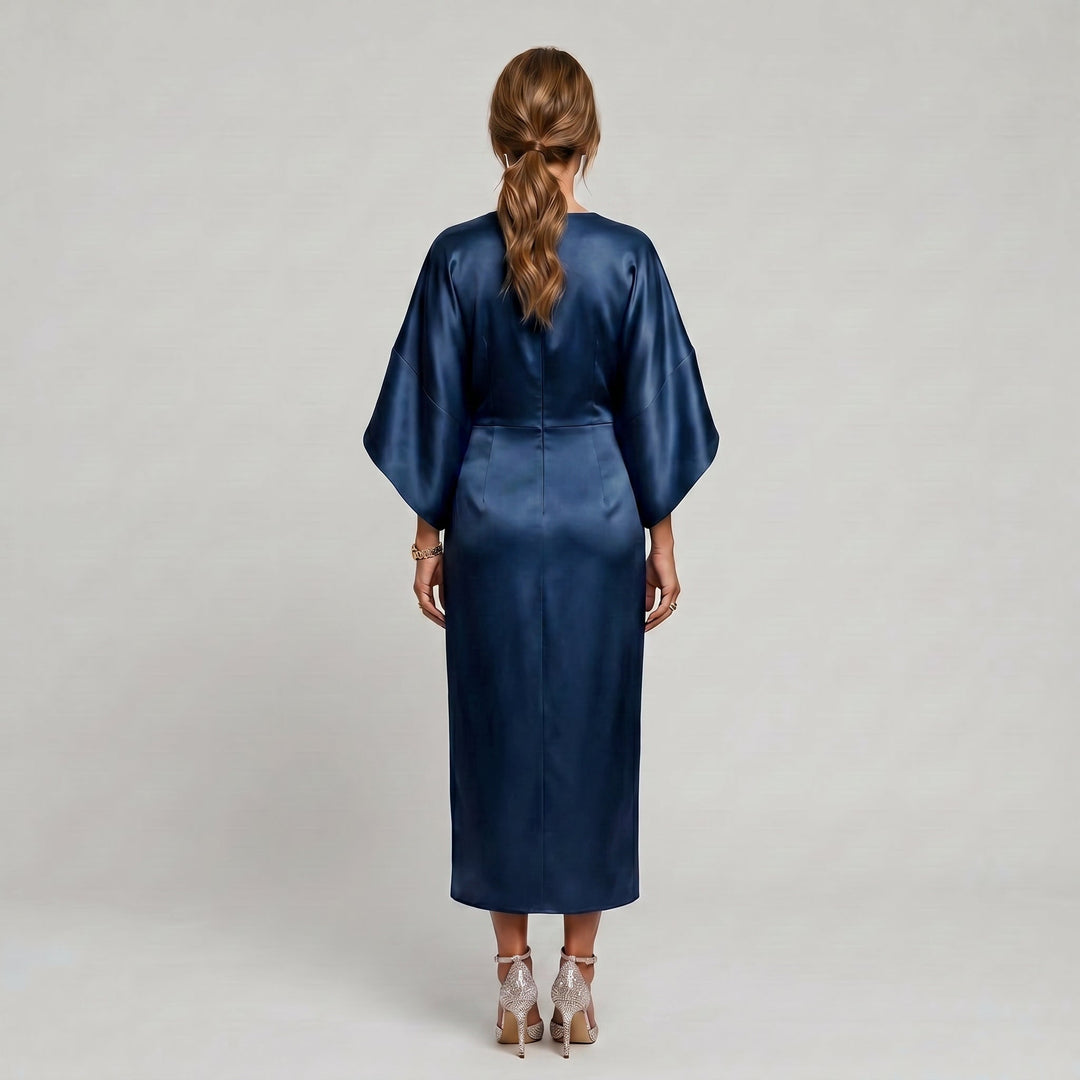 Elegancka stylizacja z długą sukienką damską na specjalne okazje
