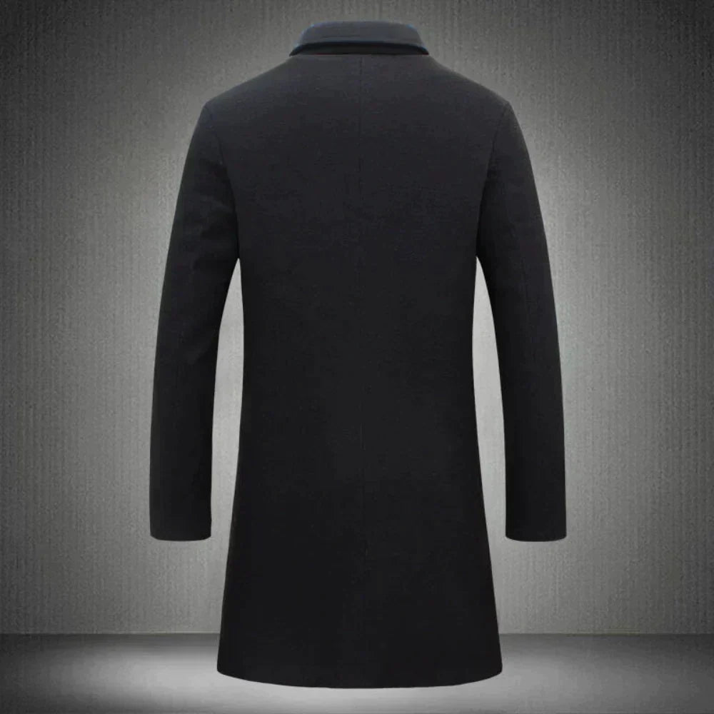 Długi męski płaszcz wełniany z eleganckim kołnierzem w klasycznym stylu