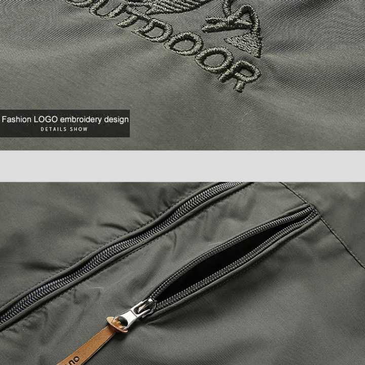 Szczegół detalu męskiej kurtki softshell, regulowany kaptur i wysoka stójka