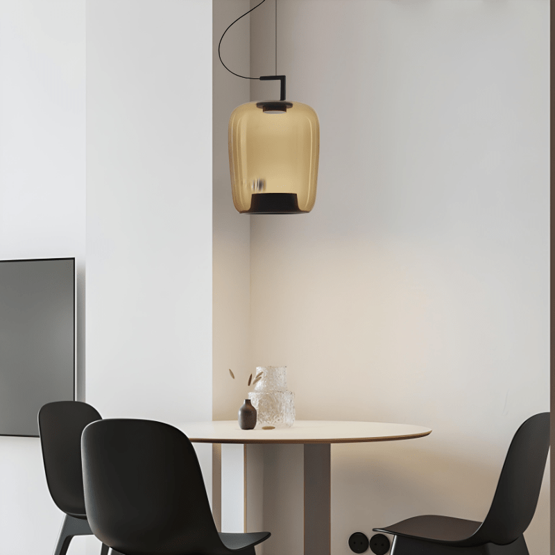 Eleganckie oświetlenie wnętrz z designerską lampą wiszącą