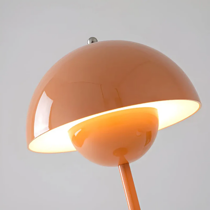 Energooszczędna lampa LED do salonu o minimalistycznym designie