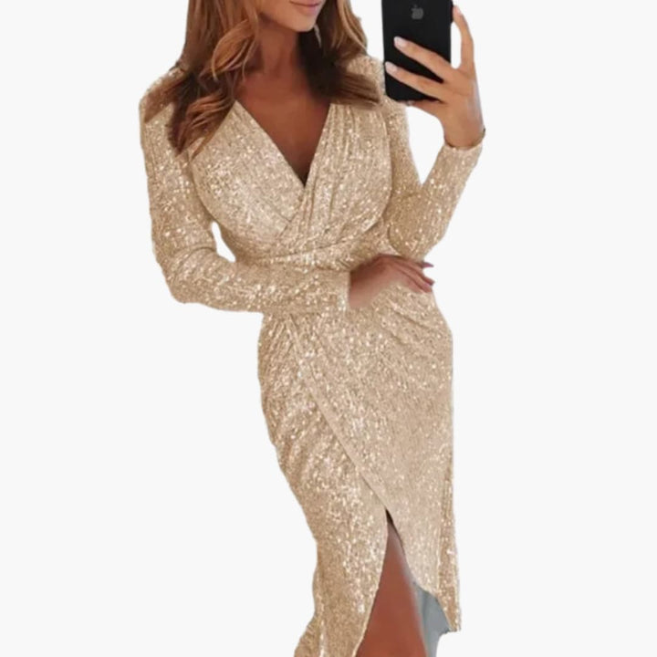 Elegancka sukienka wieczorowa na wesele z cekinami, zbliżenie na materiał