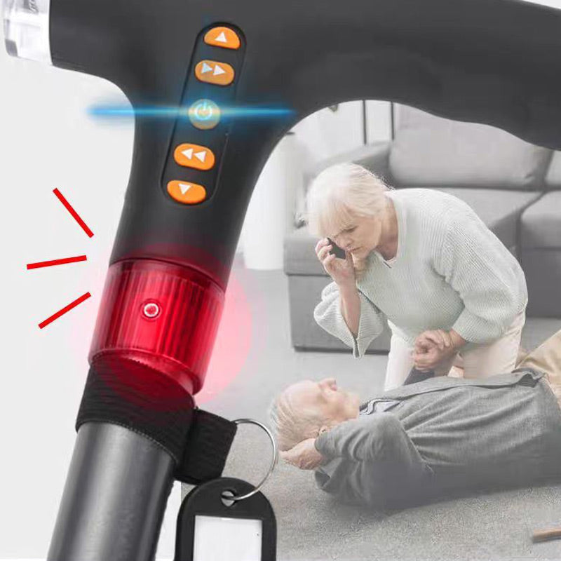 Senior korzystający z inteligentnej laski z funkcją alarmu w salonie