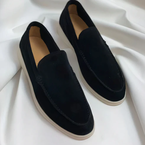 Czarne męskie buty wsuwane o eleganckim profilu