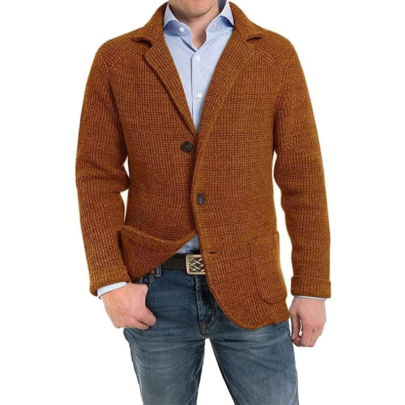 Modny sweter męski zapinany na guziki, idealny na co dzień i do pracy.