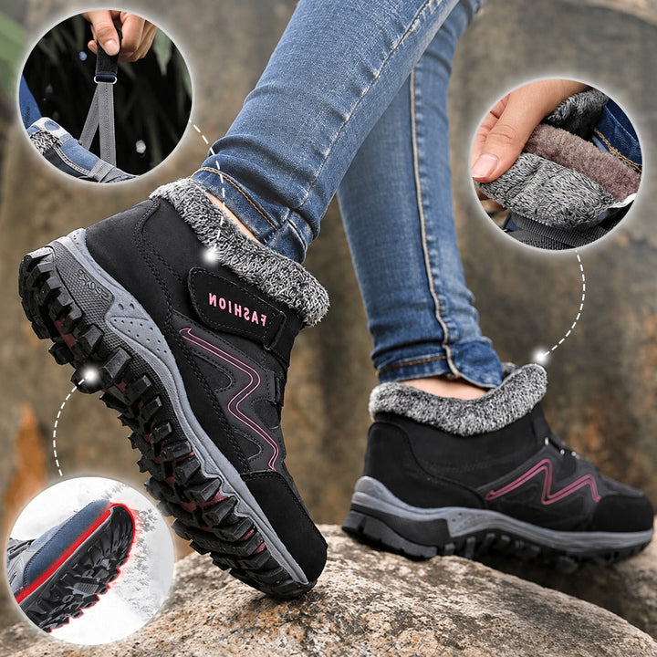 Zbliżenie na detale czarnych zimowych sneakersów damskich z grubą podeszwą