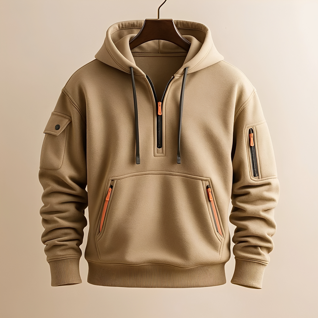 Męska bluza z kapturem i półzamkiem w kolorze khaki na wieszaku