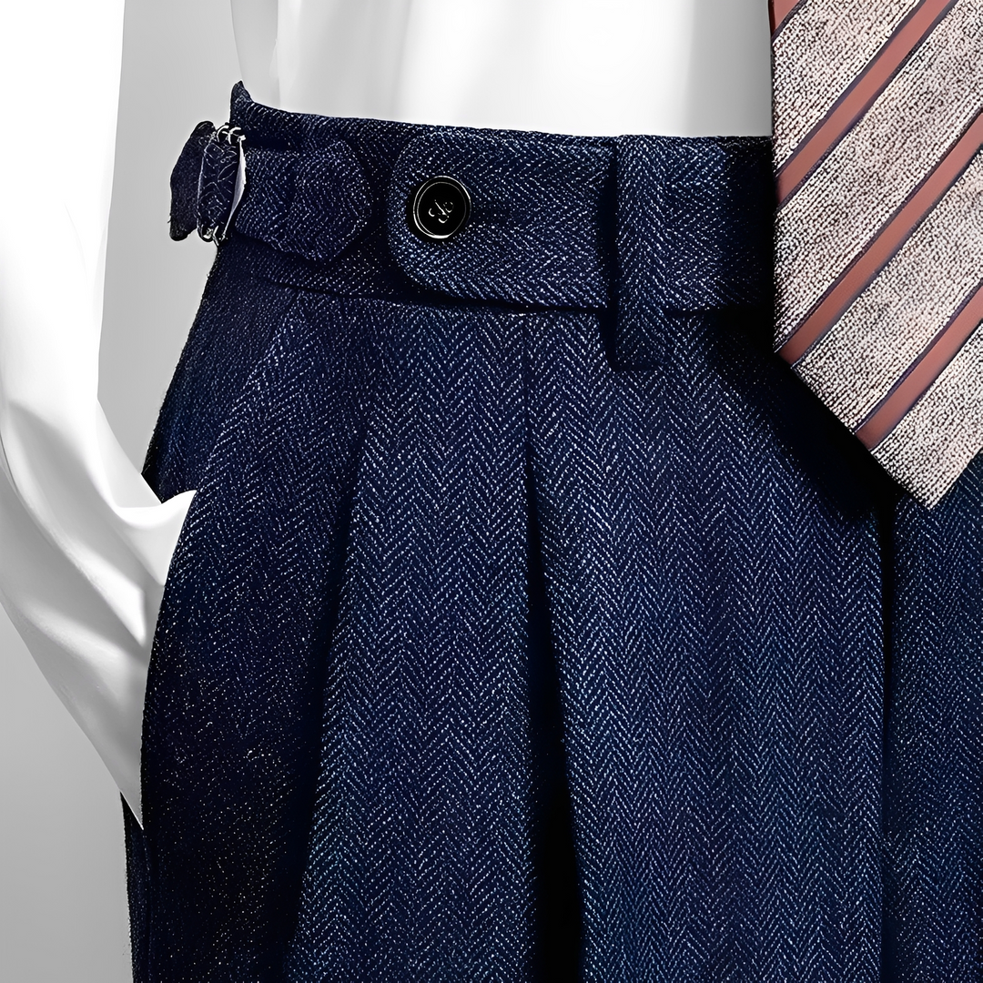 Wygodne męskie spodnie codzienne o eleganckim kroju, zbliżenie na materiał i detale