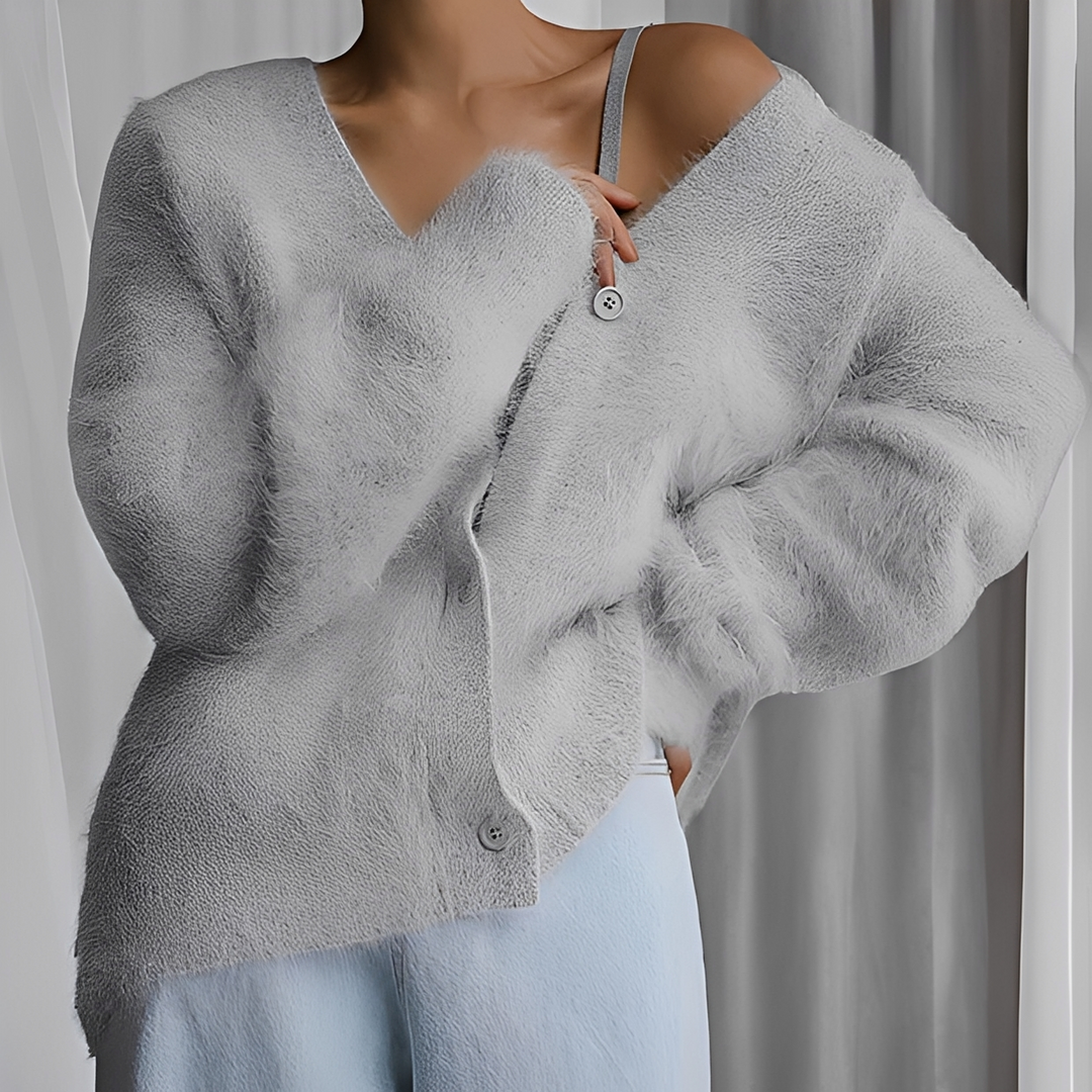 Ciepły kardigan damski miękki w grudziądzkim stylu, tył swetra