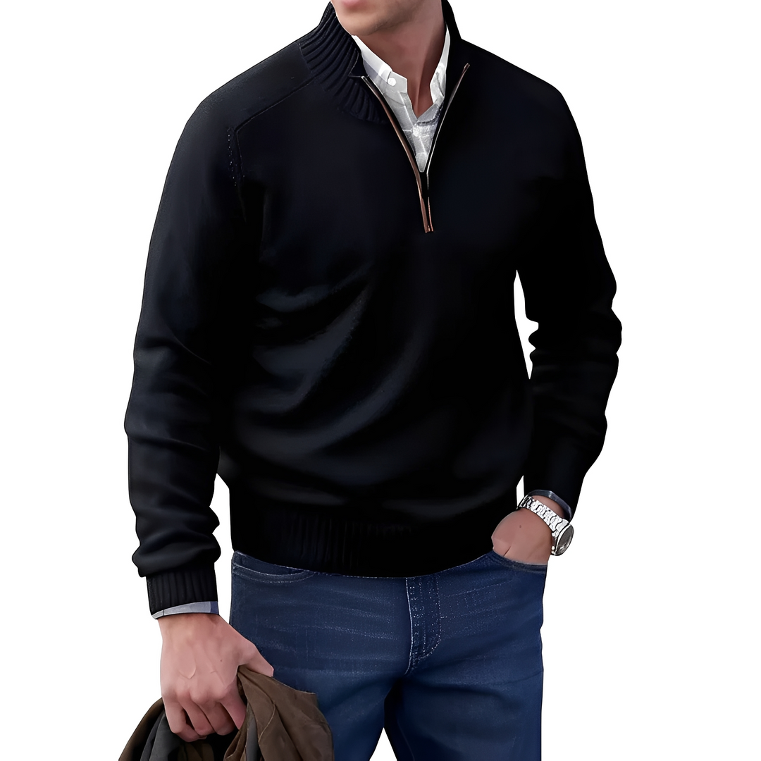 Szczegół detali swetra męskiego Jeremy, suwak i wykończenie ściągaczem