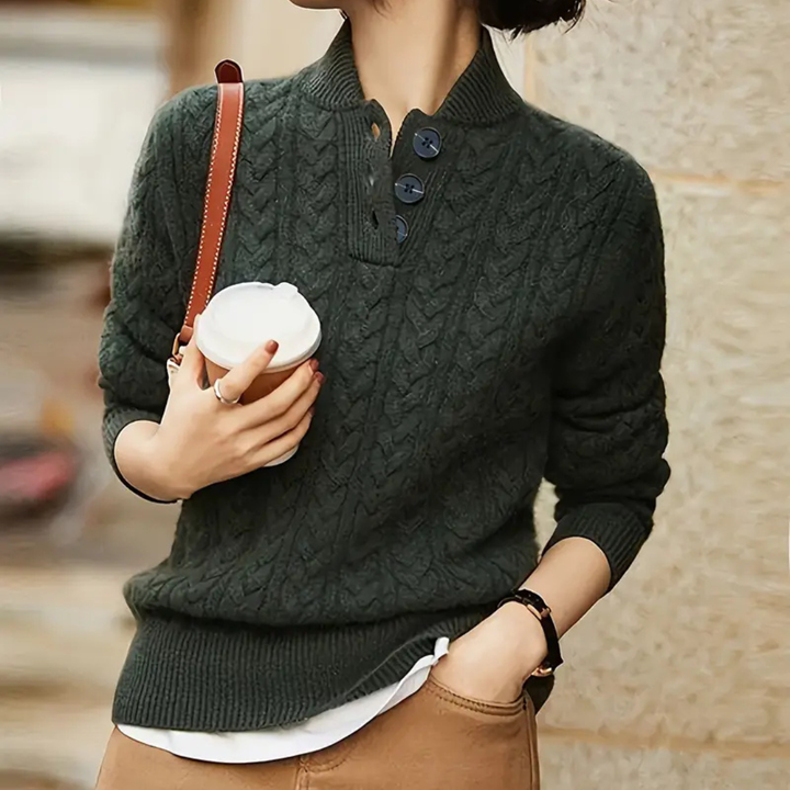 Elegancki i stylowy sweter z golfem dla kobiet w modnym kolorze