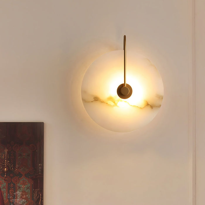 Lampa ścienna LED z alabastru. Designerski kinkiet, idealny do nowoczesnych i eleganckich wnętrz.