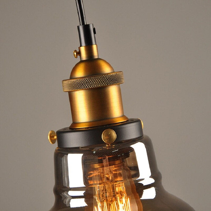 Zwisowa lampa Art Déco, szklana, z metalową oprawą, designerskie oświetlenie sufitowe vintage.