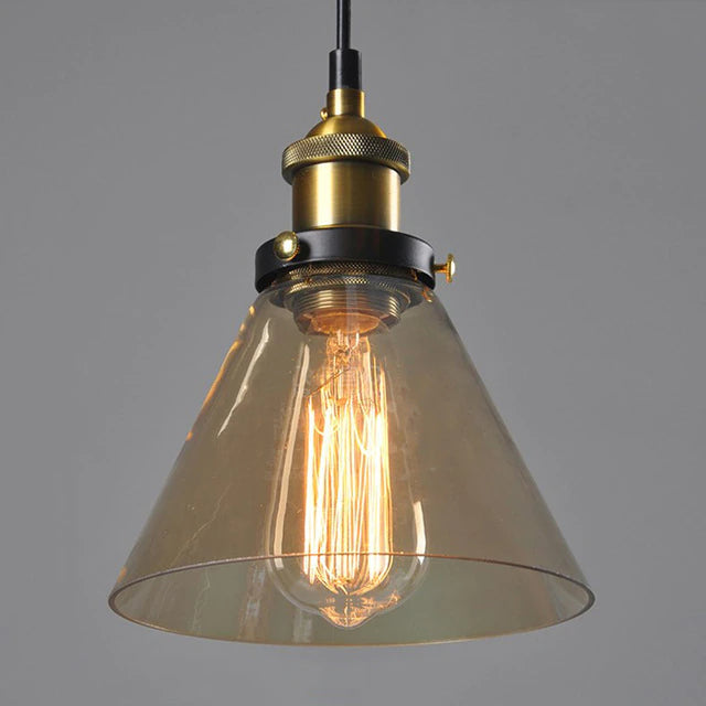 Antyczna lampa wisząca, szkło i metal, styl Art Déco, oświetlenie sufitowe do historycznych wnętrz.