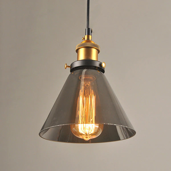 Designerska lampa Art Déco, szklana, wisząca, eleganckie oświetlenie vintage.