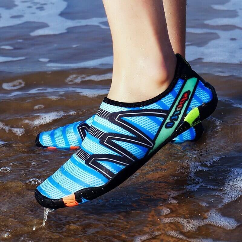Wysokiej jakości akcesoria wodne – buty do pływania i na plażę