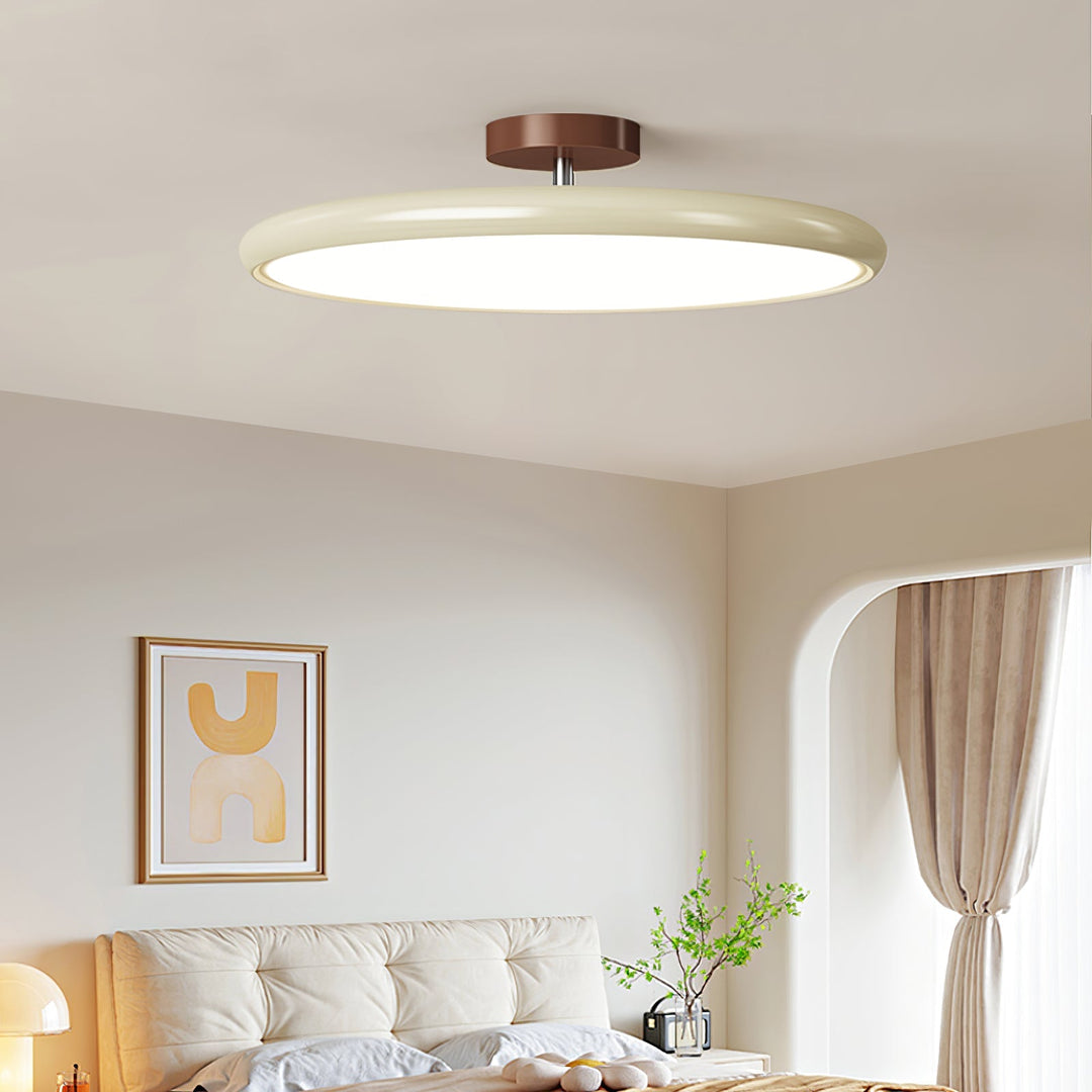 Beżowa lampa LED okrągła, montaż natynkowy, do nowoczesnego salonu.