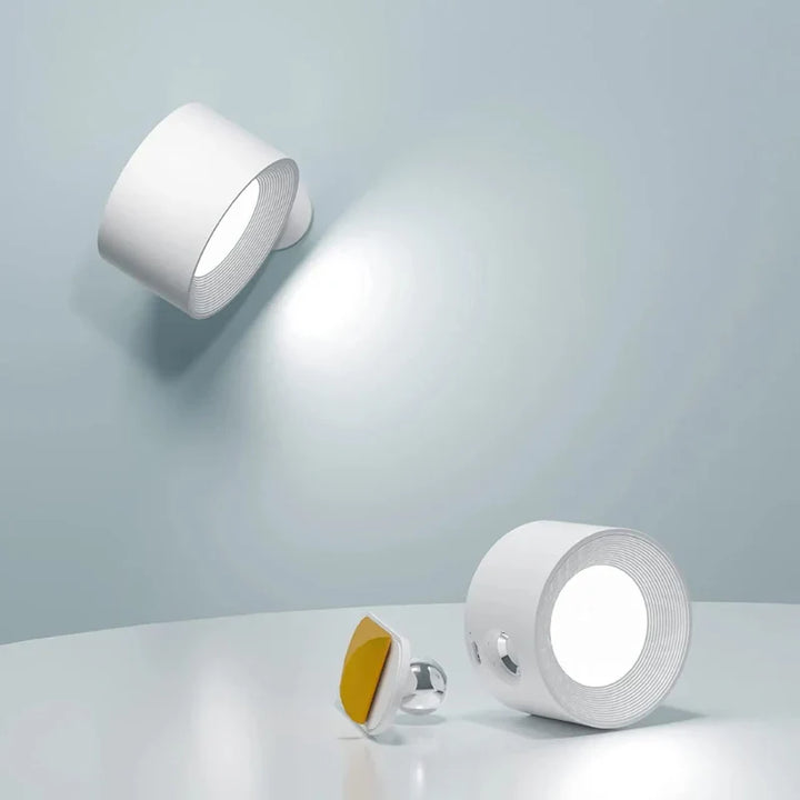 Funkcjonalna lampa LED do czytania, bezprzewodowa z magnetycznym uchwytem, obrotowa 360° dla wygody.
