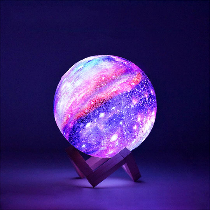 Lampa księżycowa 3D na drewnianej podstawie, ładowana przez USB, bezprzewodowa, z opcją regulacji światła.