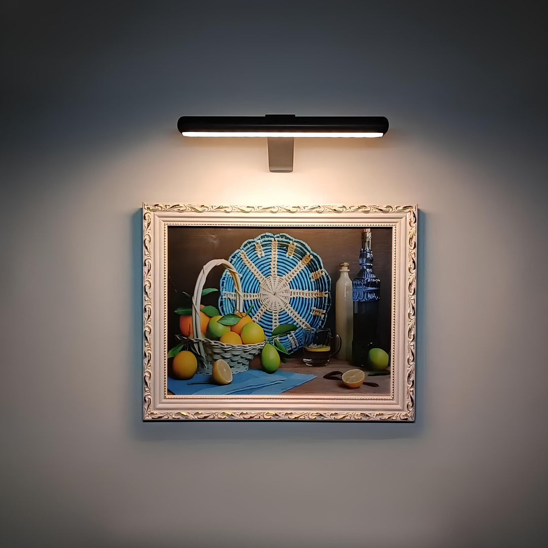 Bateryjna lampa ścienna LED do obrazów. Bezprzewodowe, regulowane oświetlenie dla galerii i domów.