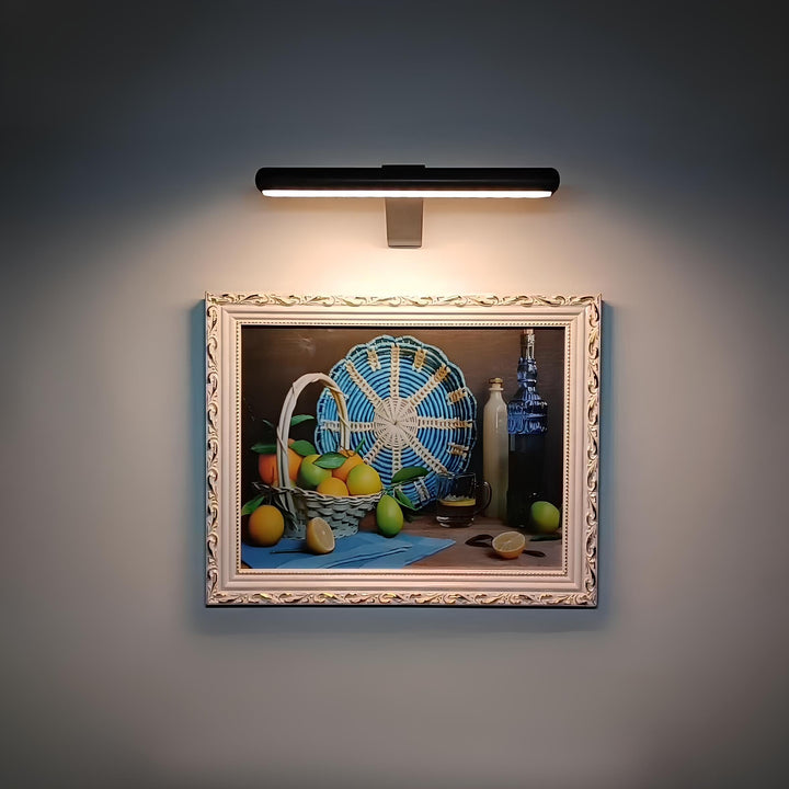 Bateryjna lampa ścienna LED do obrazów. Bezprzewodowe, regulowane oświetlenie dla galerii i domów.
