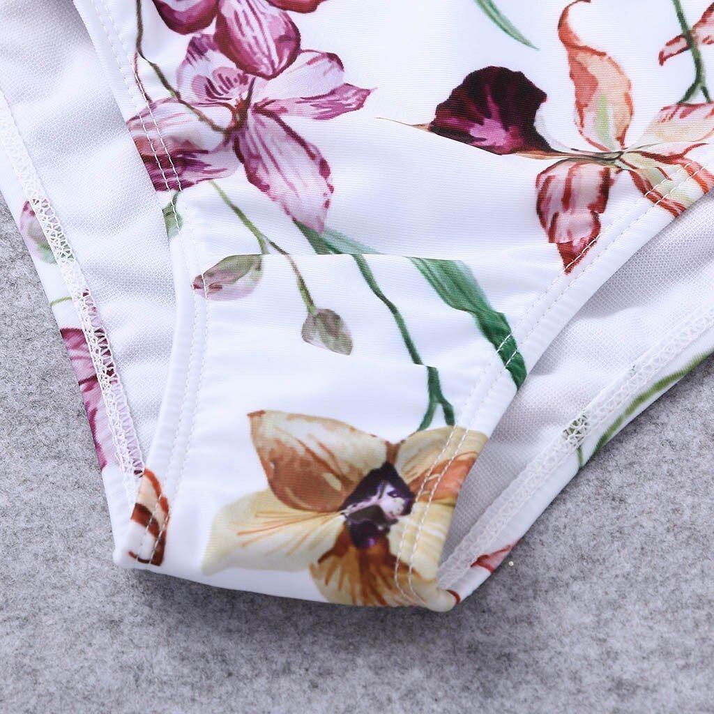 Modne bikini damskie w kwiaty z falbankami. Idealne na letnie wakacje, dwuczęściowe.