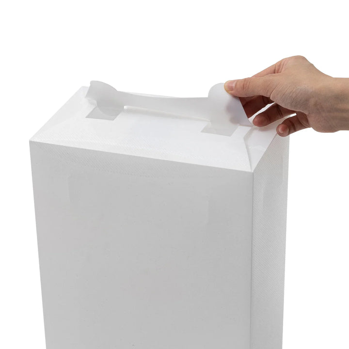 Modułowe, białe pudełko na buty z przezroczystym wieczkiem. Składany plastikowy organizer do efektywnego przechowywania butów.
