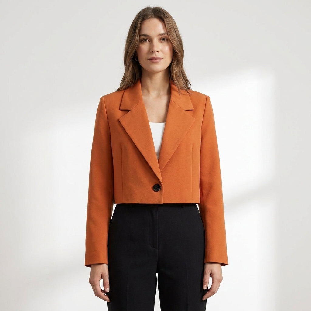 Stylowe okrycie wierzchnie – damski blezer w biznesowym stylu