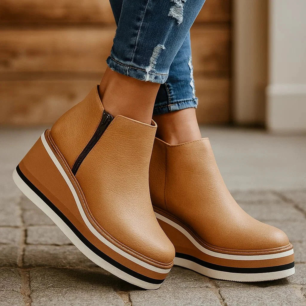 Brązowe eleganckie botki na koturnie dla kobiet, wygodne buty