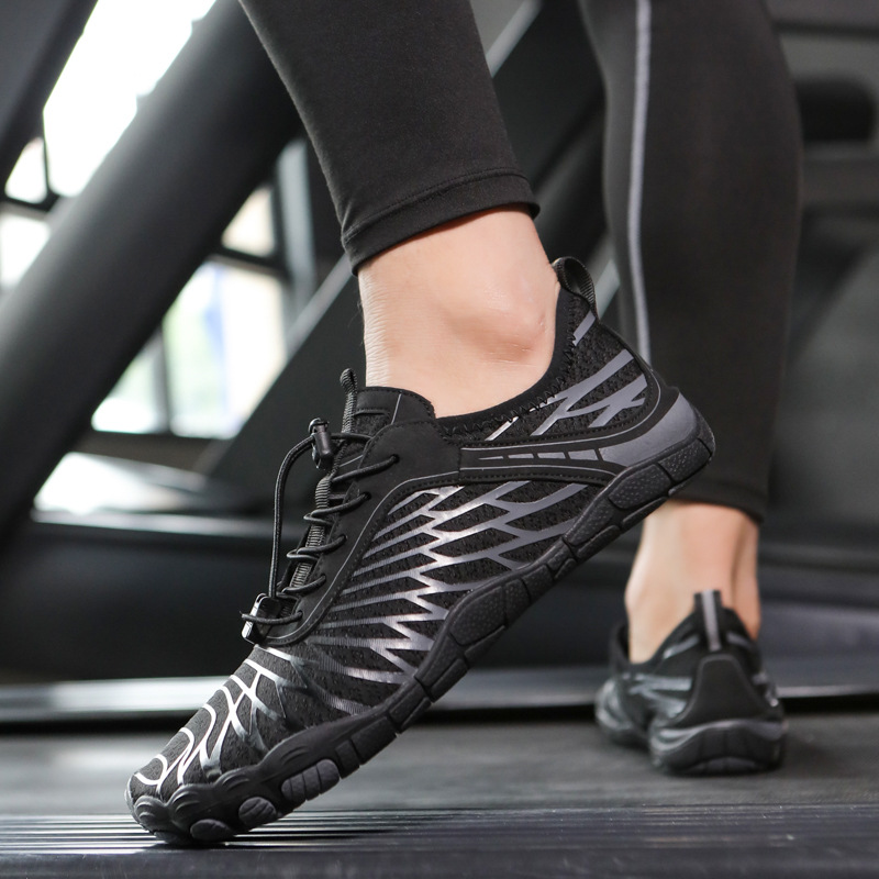 Minimalistyczne buty do biegania barefoot. Unisex, szerokie palce i lekka konstrukcja dla naturalnego kroku.