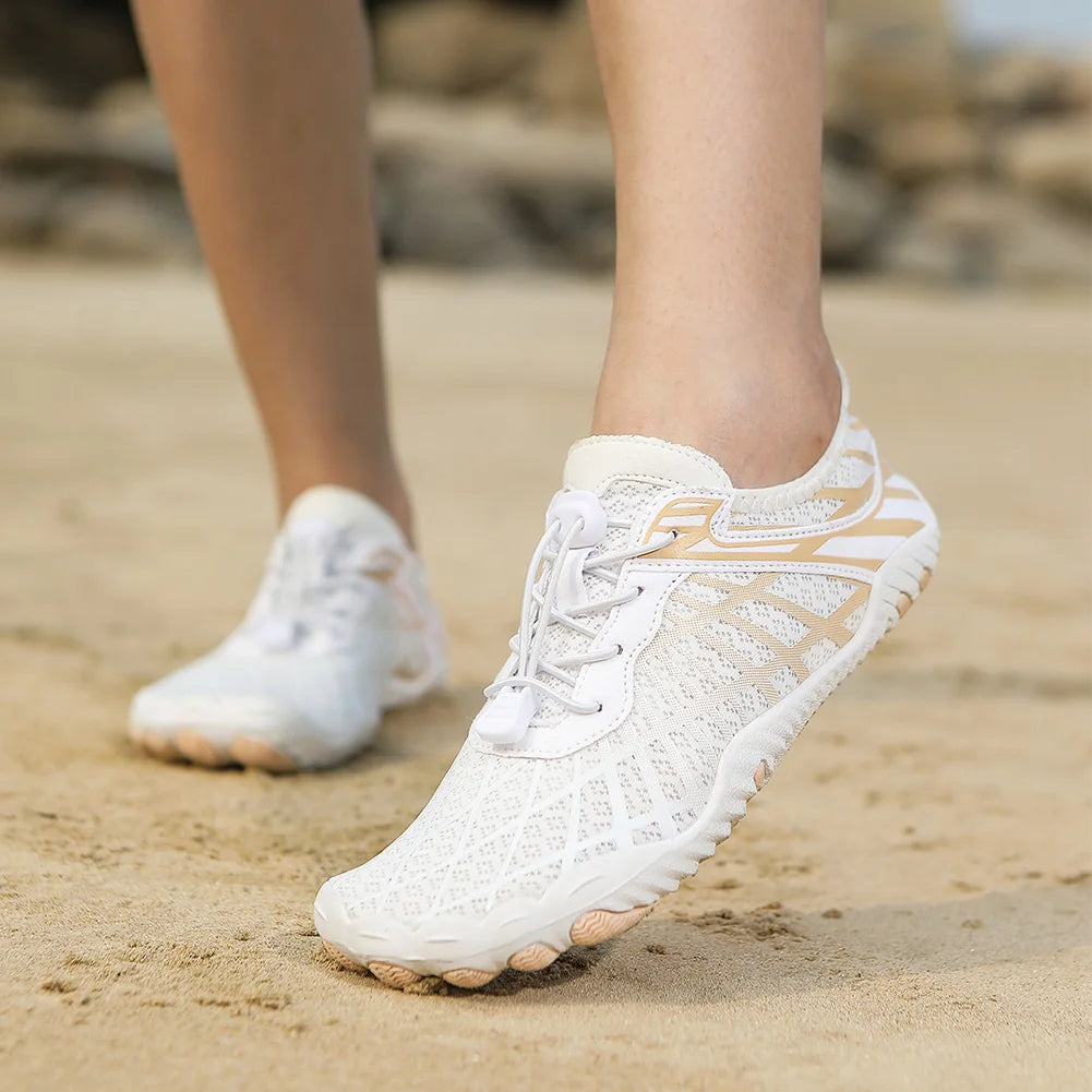 Szybkoschnące buty na plażę i do basenu, z antypoślizgową podeszwą dla bezpiecznej aktywności.