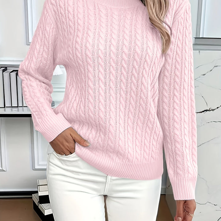 Damski elegancki sweter z warkoczowym splotem w neutralnym kolorze